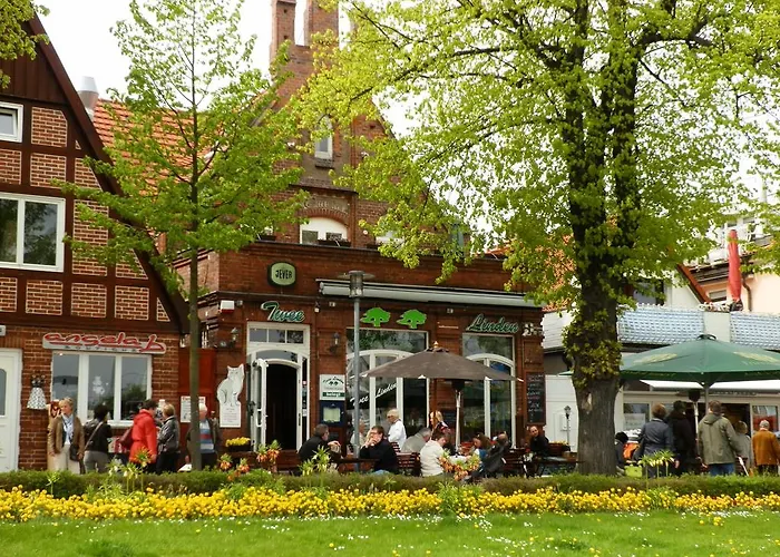 Twee Linden Warnemuende Zentrum
